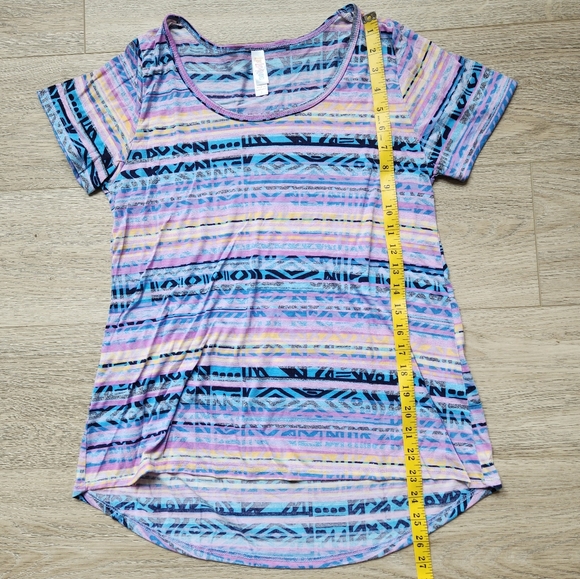 Lularoe Blue Pink Striped Classic T Shirt Womens Small Short Sleeves Scoop Neck - Picture 7 of 8